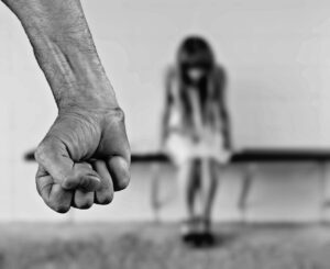 Leia mais sobre o artigo O que fazer quando existe violência doméstica no casamento?